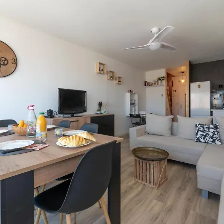 Apartment Les Huniers By Interhome Le Grau-du-Roi